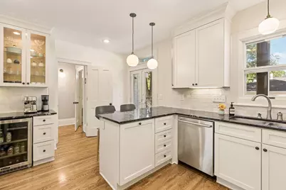 2504 Humboldt Avenue S, Minneapolis, MN 55405 - Photo 13