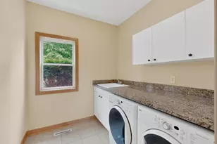 3655 Stone Point Dr NE, Rochester, MN 55906 - Photo 23