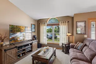 152 Sylla St, River Falls, WI 54022 - Photo 13