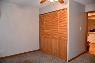 321 Tindolph Avenue N, Thief River Falls, MN 56701 - Photo 9