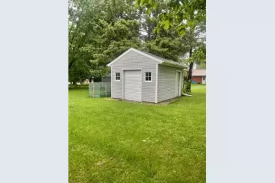 225 Country Club Drive, Lewiston, MN 55952 - Photo 3