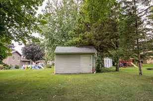 225 Country Club Dr, Lewiston, MN 55952 - Photo 53