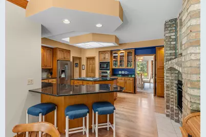 655 Evergreen Circle, Shoreview, MN 55126 - Photo 13