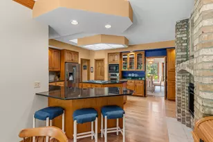 655 Evergreen Cir, Shoreview, MN 55126 - Photo 13