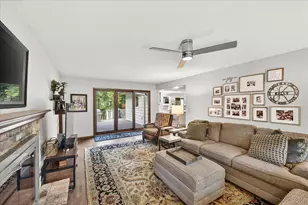 5512 Hillside Ct, Edina, MN 55439 - Photo 43