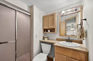 5512 Hillside Ct, Edina, MN 55439 - Photo 69