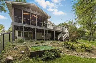 5512 Hillside Ct, Edina, MN 55439 - Photo 9