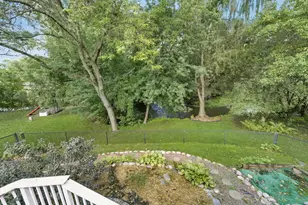 5512 Hillside Ct, Edina, MN 55439 - Photo 11