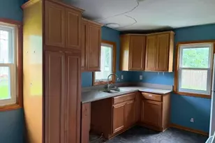 132 Richmond St E, South Saint Paul, MN 55075 - Photo 9