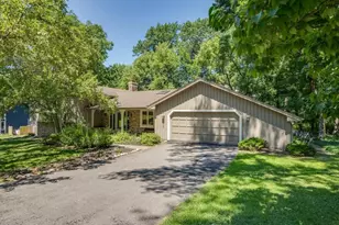 15208 Crown Dr, Minnetonka, MN 55345 - Photo 3