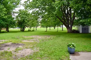 817 Alice Dr, Thief River Falls, MN 56701 - Photo 3