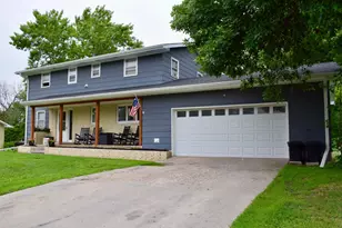 817 Alice Dr, Thief River Falls, MN 56701 - Photo 1