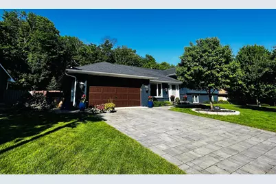 7516 W 84th Street, Bloomington, MN 55438 - Photo 3