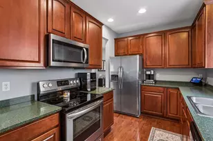 11207 Beechwood Ln, Woodbury, MN 55129 - Photo 3