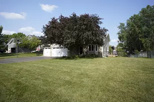 7696 Appaloosa Ln, Circle Pines, MN 55014 - Photo 3