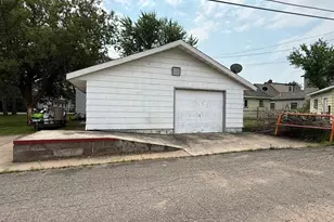 410 W 2nd Ave, Keewatin, MN 55753 - Photo 11