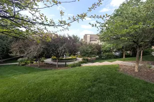 8391 Townsend Dr, Eden Prairie, MN 55344 - Photo 21