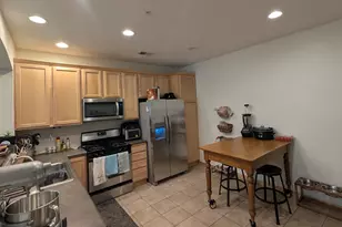 8391 Townsend Dr, Eden Prairie, MN 55344 - Photo 9