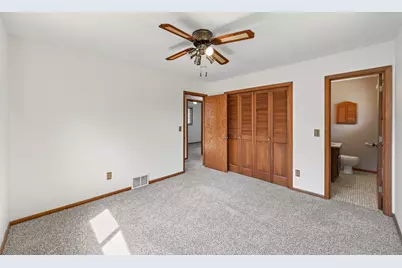 7817 67th Avenue N, Brooklyn Park, MN 55428 - Photo 11