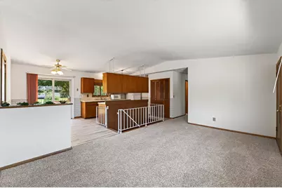 7817 67th Avenue N, Brooklyn Park, MN 55428 - Photo 9