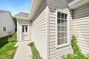 2853 35th St S, Moorhead, MN 56560 - Photo 3