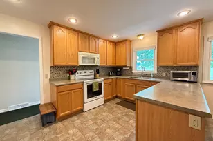 202 3rd Street W, Hayward, MN 56043 - Photo 3