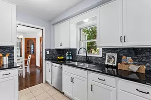 1047 Dayton Ave, Saint Paul, MN 55104 - Photo 13
