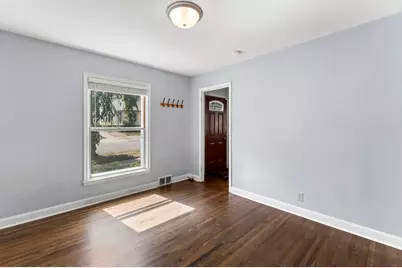 1047 Dayton Avenue, Saint Paul, MN 55104 - Photo 17