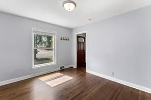 1047 Dayton Ave, Saint Paul, MN 55104 - Photo 17