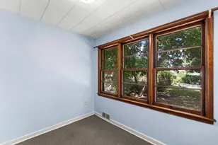 1047 Dayton Ave, Saint Paul, MN 55104 - Photo 25