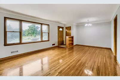 900 W 84th Street, Bloomington, MN 55420 - Photo 5