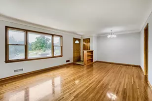 900 W 84th St, Bloomington, MN 55420 - Photo 5