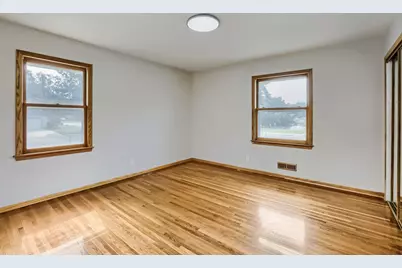900 W 84th Street, Bloomington, MN 55420 - Photo 7