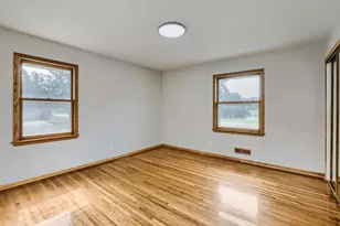 900 W 84th St, Bloomington, MN 55420 - Photo 7