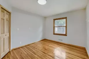 900 W 84th St, Bloomington, MN 55420 - Photo 9