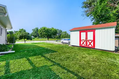 900 W 84th Street, Bloomington, MN 55420 - Photo 15