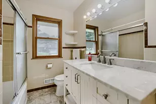 900 W 84th St, Bloomington, MN 55420 - Photo 11