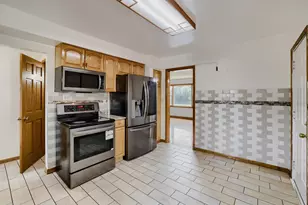 900 W 84th St, Bloomington, MN 55420 - Photo 3