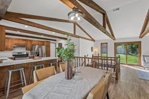 833 Tyrol Ln, Shakopee, MN 55379 - Photo 9