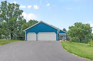 833 Tyrol Ln, Shakopee, MN 55379 - Photo 39