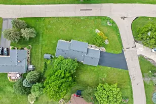 833 Tyrol Ln, Shakopee, MN 55379 - Photo 61