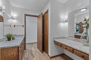 833 Tyrol Ln, Shakopee, MN 55379 - Photo 25