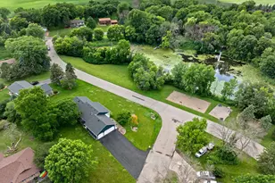 833 Tyrol Ln, Shakopee, MN 55379 - Photo 53