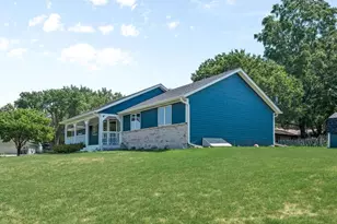 833 Tyrol Ln, Shakopee, MN 55379 - Photo 33