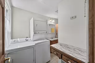 828 Englewood Ave, Saint Paul, MN 55104 - Photo 11