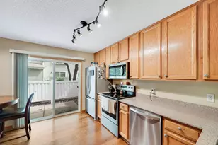 2723 Wagon Wheel Curve, Chaska, MN 55318 - Photo 5