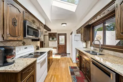 6223 Elm Ridge Circle, Corcoran, MN 55340 - Photo 9