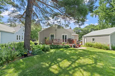 1820 Holton Street, Falcon Heights, MN 55113 - Photo 3
