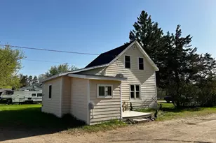726 E 2nd St, Pillager, MN 56473 - Photo 17