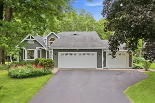 4067 Stockdale Dr, Vadnais Heights, MN 55127 - Photo 1
